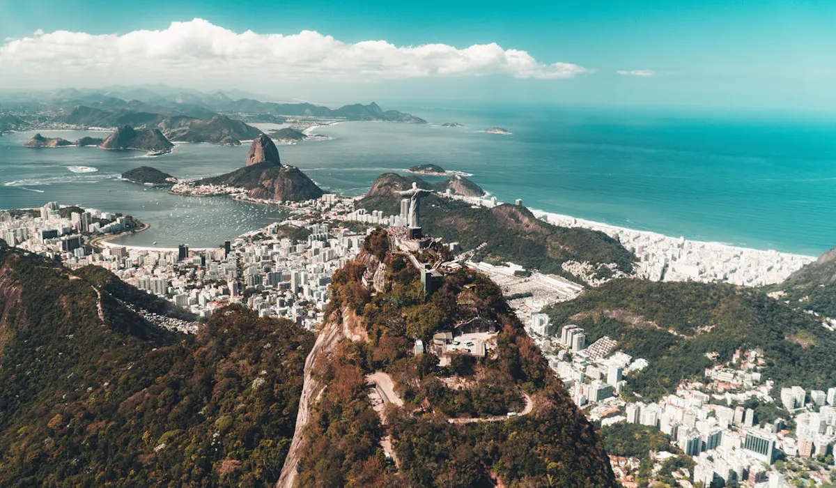 Capa visual do destino Rio de Janeiro